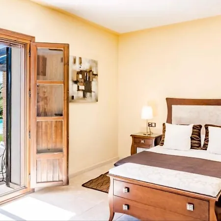 El Arroyo Villa *
